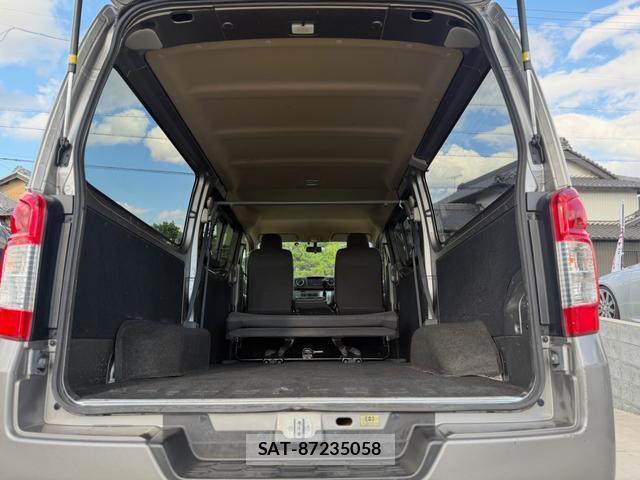 Nissan NV350 Caravan 2014-07 8006031-8