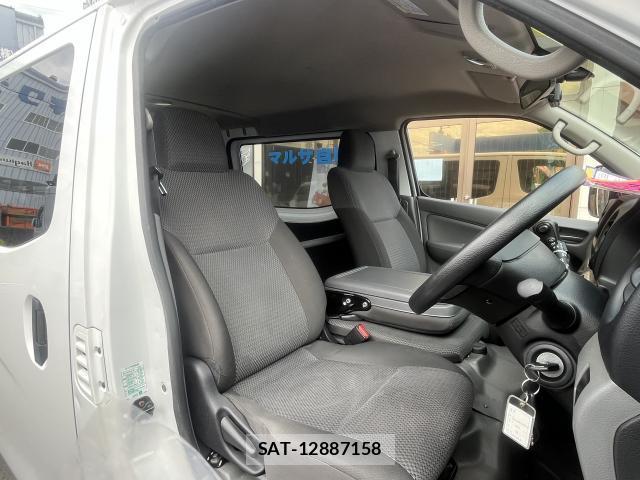 Nissan NV350 Caravan 2019-06 8006292-5