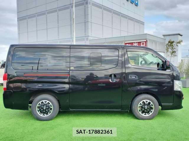 Nissan NV350 Caravan 2021-06 8006477-17
