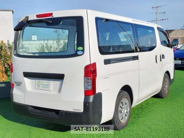 Nissan NV350 Caravan 2017-05 8006481-1