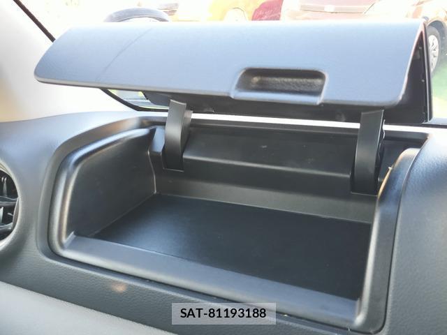 Nissan NV350 Caravan 2017-05 8006481-10