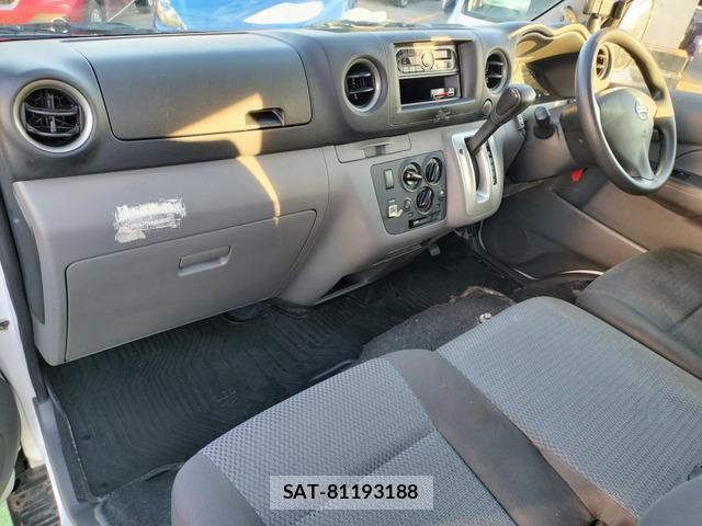 Nissan NV350 Caravan 2017-05 8006481-12