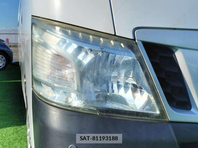 Nissan NV350 Caravan 2017-05 8006481-15
