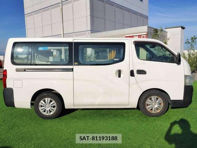 Nissan NV350 Caravan 2017-05 8006481-18