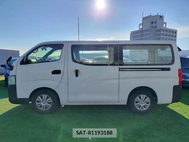 Nissan NV350 Caravan 2017-05 8006481-19