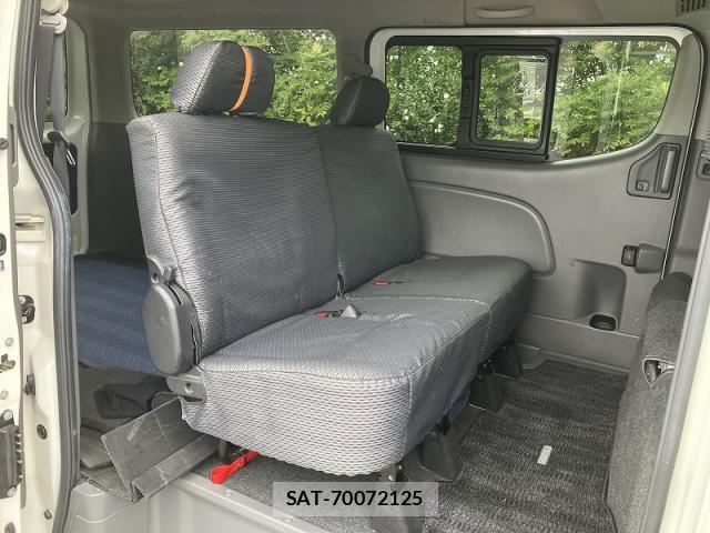 Nissan NV350 Caravan 2021-05 8006708-5