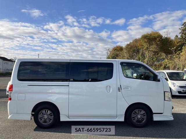 Nissan NV350 Caravan 2021-01 8006709-2