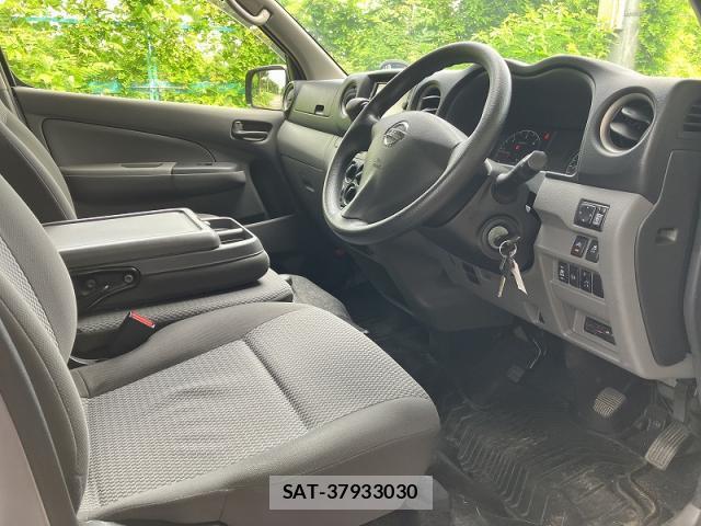 Nissan NV350 Caravan 2019-06 8006720-4