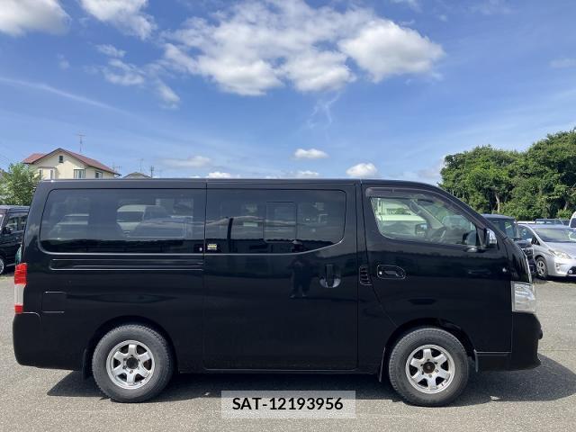 Nissan NV350 Caravan 2020-04 8006724-2