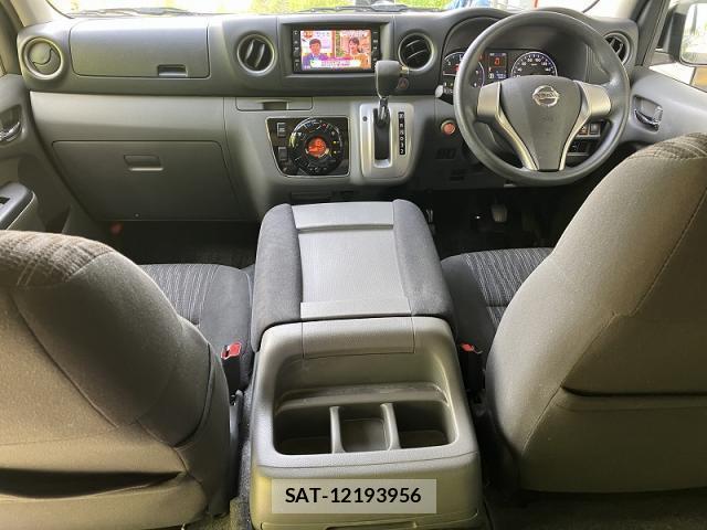 Nissan NV350 Caravan 2020-04 8006724-3
