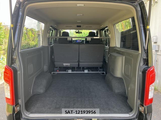 Nissan NV350 Caravan 2020-04 8006724-6