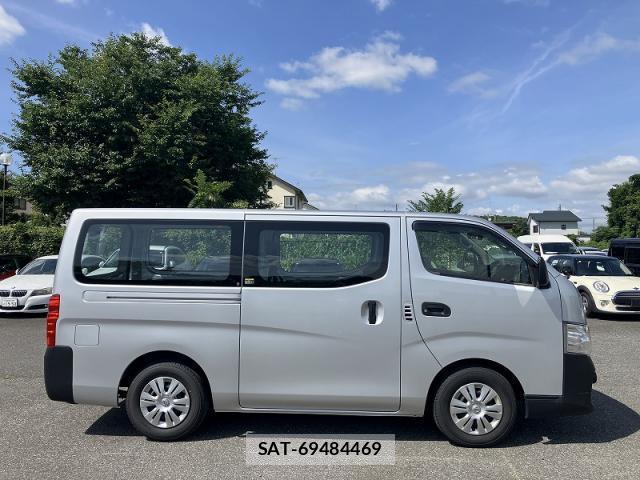 Nissan NV350 Caravan 2021-06 8006725-2