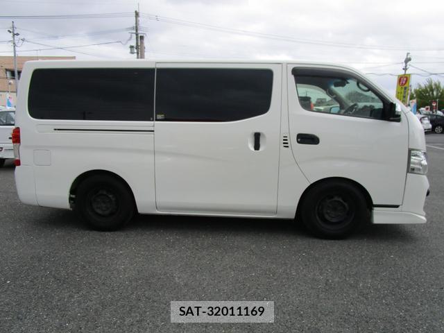 Nissan NV350 Caravan 2018-03 8006745-14