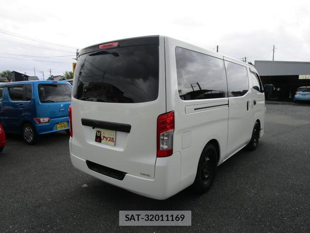 Nissan NV350 Caravan 2018-03 8006745-16