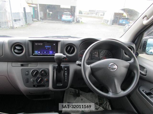 Nissan NV350 Caravan 2018-03 8006745-2