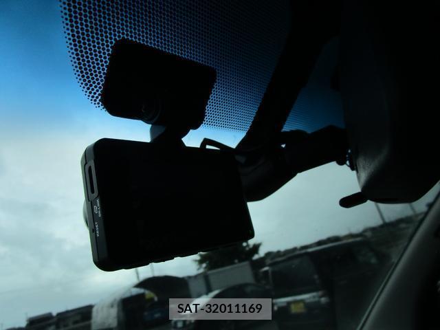 Nissan NV350 Caravan 2018-03 8006745-3