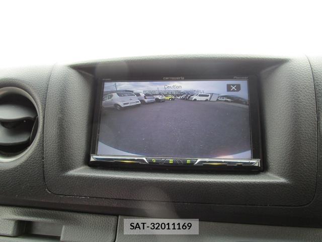 Nissan NV350 Caravan 2018-03 8006745-5