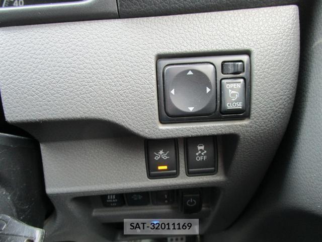 Nissan NV350 Caravan 2018-03 8006745-9