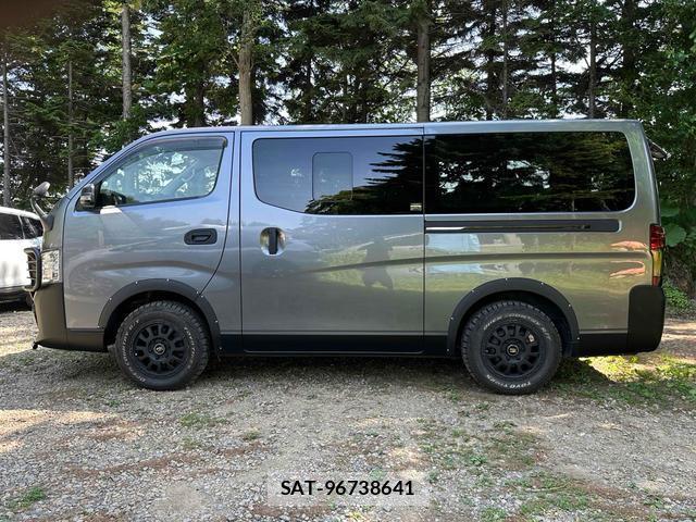 Nissan NV350 Caravan 2021-03 8007173-8