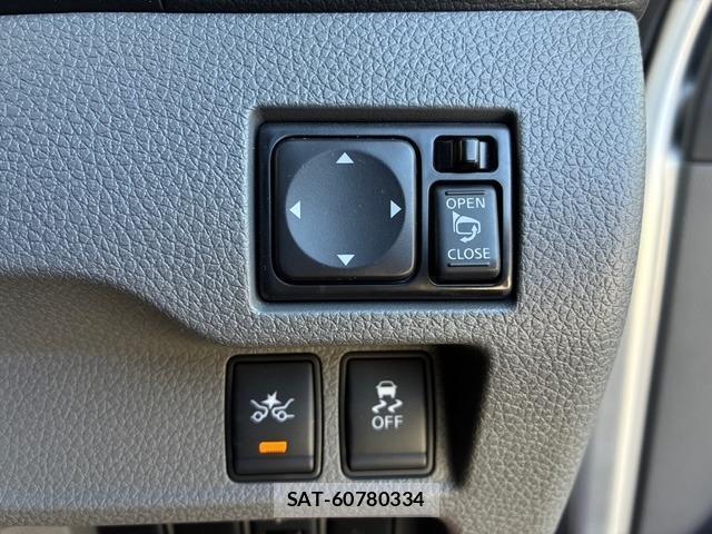 Nissan NV350 Caravan 2021-02 8007177-18