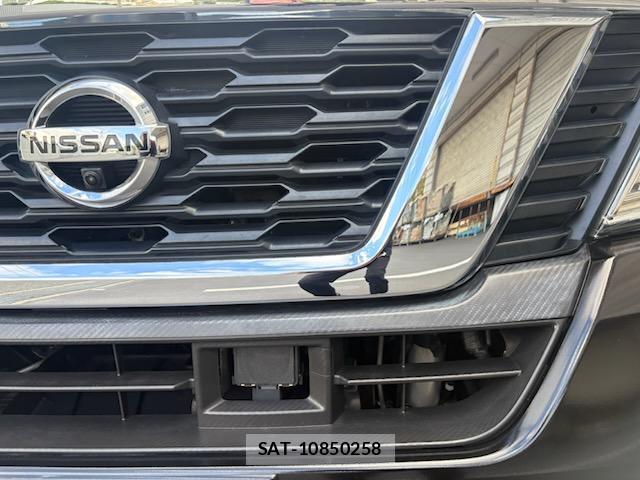 Nissan NV350 Caravan 2018-10 8007247-13