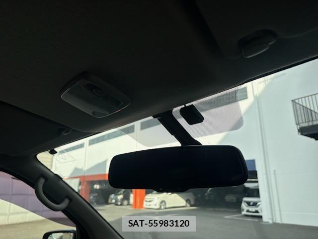 Nissan NV350 Caravan 2018-09 8007249-13
