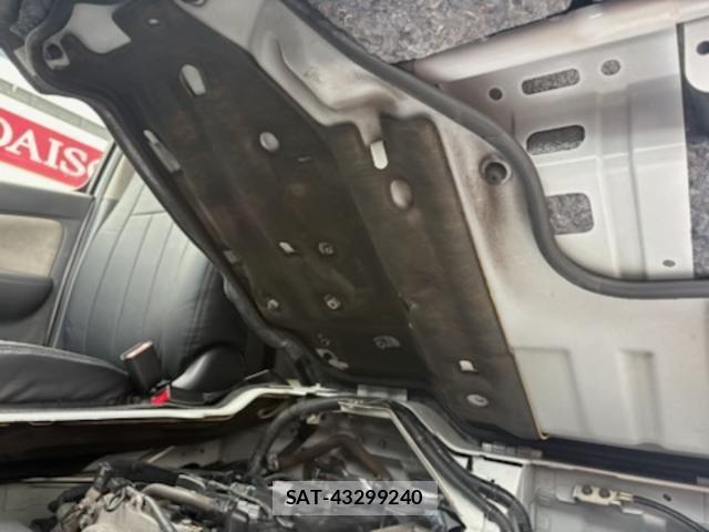 Nissan NV350 Caravan 2015-10 8007251-1