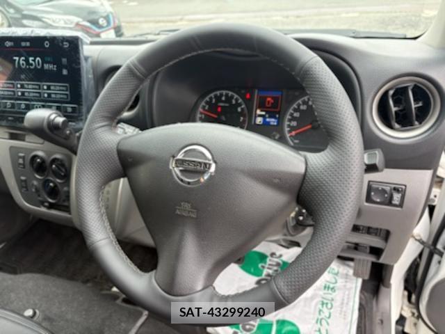 Nissan NV350 Caravan 2015-10 8007251-14