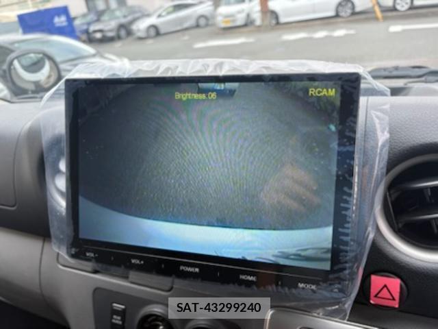 Nissan NV350 Caravan 2015-10 8007251-6
