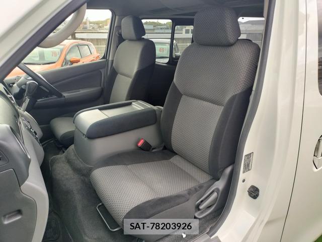 Nissan NV350 Caravan 2016-03 8007356-12