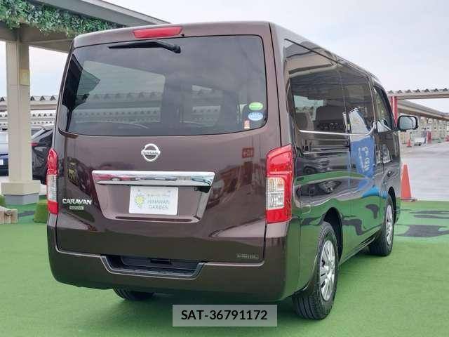 Nissan NV350 Caravan 2021-03 8007362-1