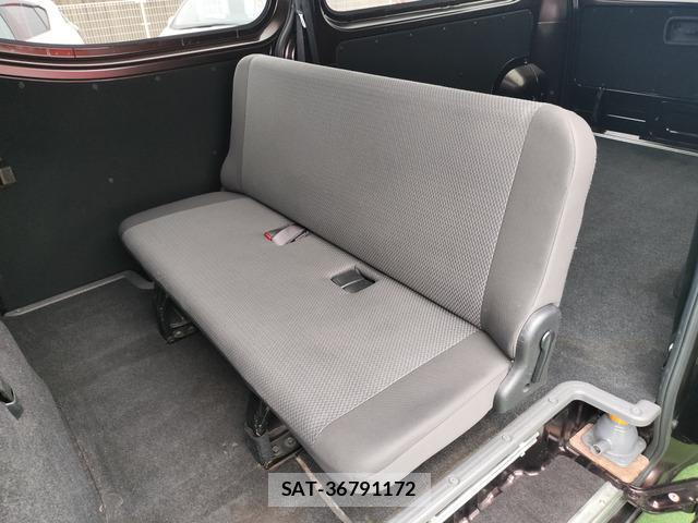 Nissan NV350 Caravan 2021-03 8007362-15