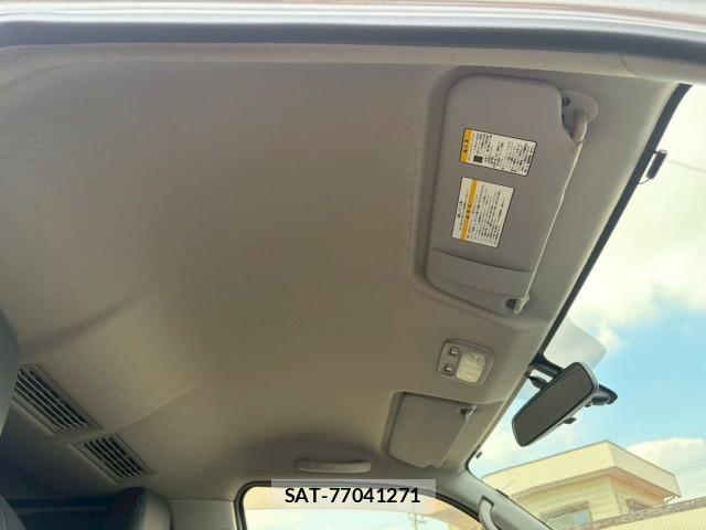 Nissan NV350 Caravan 2013-04 8007477-14