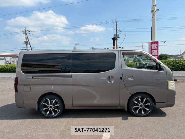 Nissan NV350 Caravan 2013-04 8007477-4
