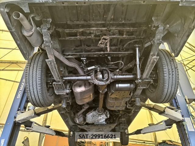 Nissan NV350 Caravan 2012-08 8007490-1