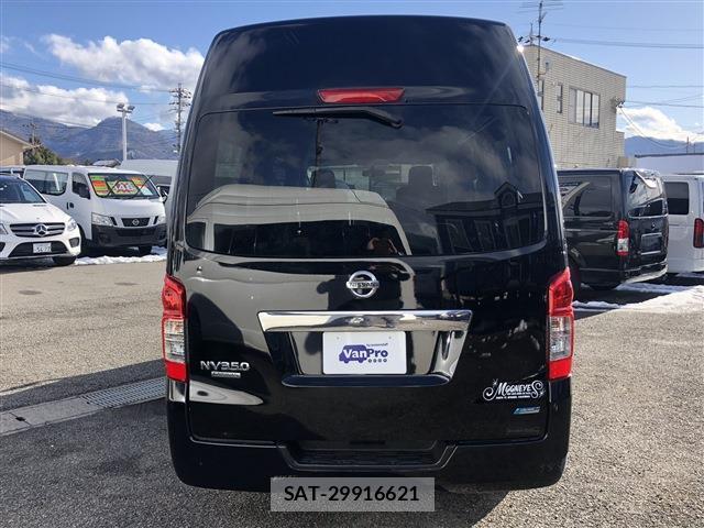 Nissan NV350 Caravan 2012-08 8007490-5