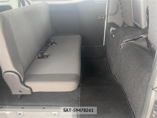 Nissan NV350 Caravan 2018-10 8007491-16