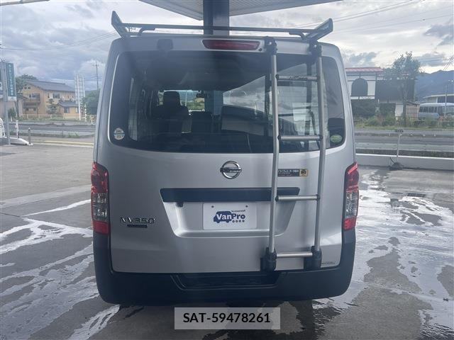 Nissan NV350 Caravan 2018-10 8007491-3