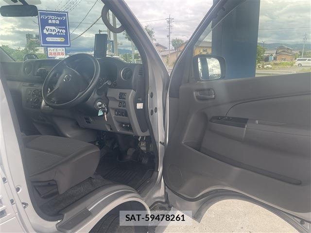 Nissan NV350 Caravan 2018-10 8007491-8