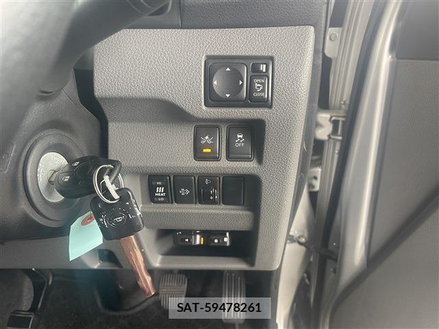 Nissan NV350 Caravan 2018-10 8007491-9