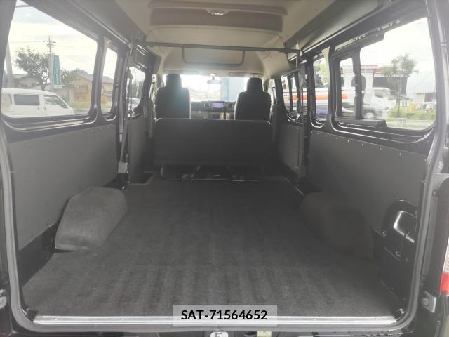 Nissan NV350 Caravan 2014-07 8007493-14