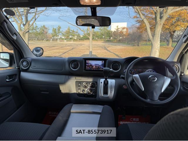 Nissan NV350 Caravan 2012-10 8007787-16