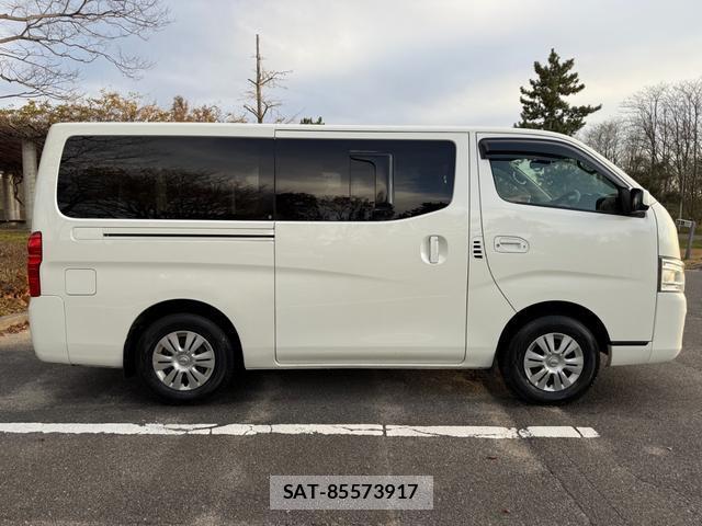 Nissan NV350 Caravan 2012-10 8007787-6