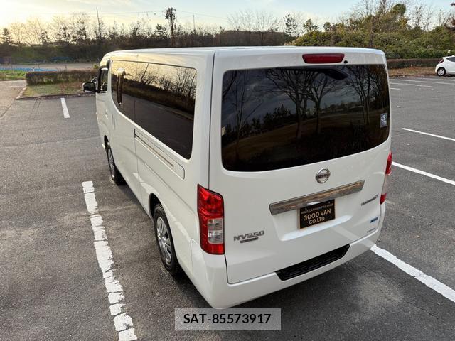 Nissan NV350 Caravan 2012-10 8007787-9