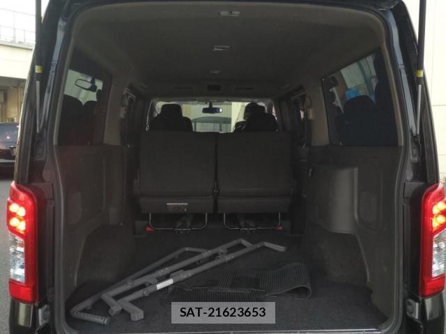 Nissan NV350 Caravan 2019-05 8007843-3