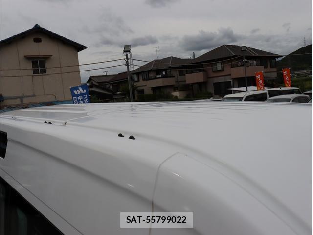 Nissan NV350 Caravan 2014-09 8008423-11