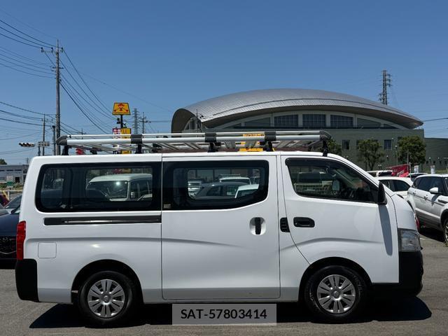 Nissan NV350 Caravan 2016-09 8008435-12