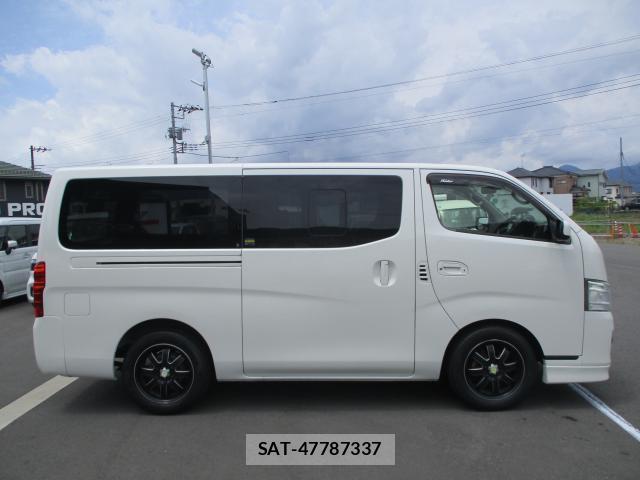 Nissan NV350 Caravan 2017-03 8008503-12