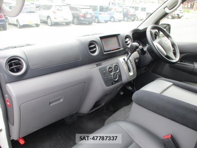 Nissan NV350 Caravan 2017-03 8008503-13