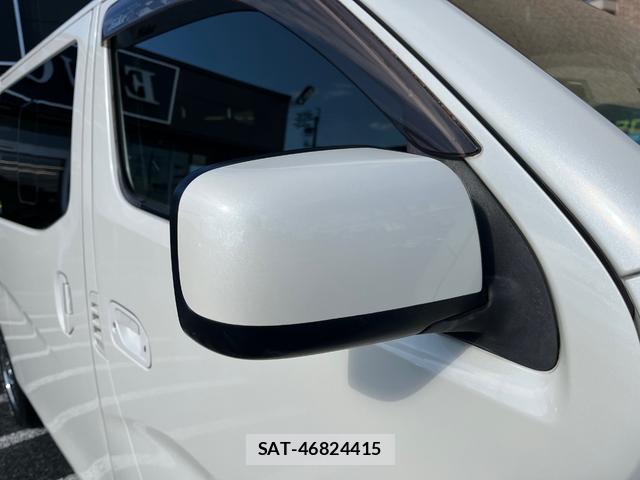 Nissan NV350 Caravan 2013 8008731-16